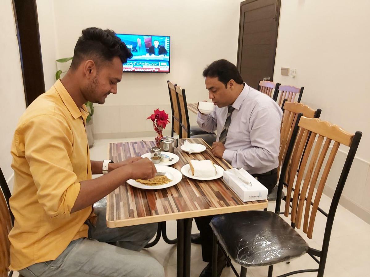 Hotel Mairona Gulberg Lahore Esterno foto