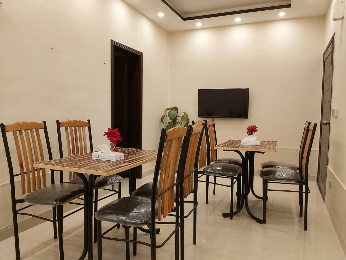 Hotel Mairona Gulberg Lahore Esterno foto