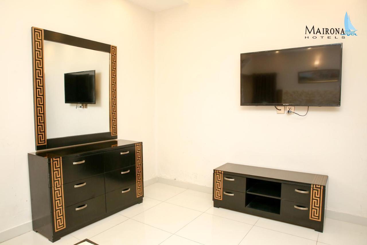 Hotel Mairona Gulberg Lahore Esterno foto
