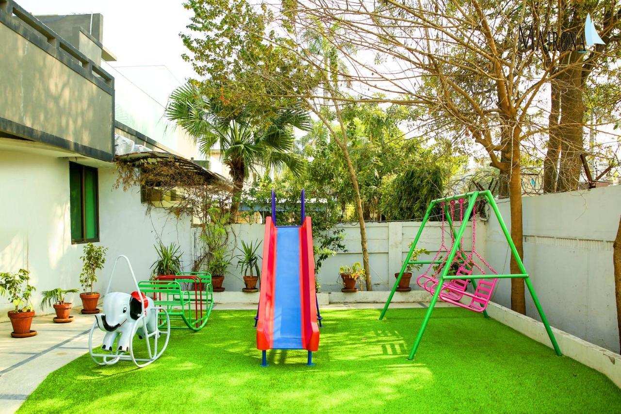 Hotel Mairona Gulberg Lahore Esterno foto
